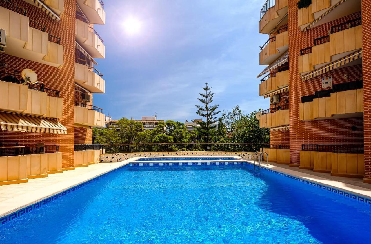 Holiday Royal Suite Concordia Torrevieja Kültér fotó