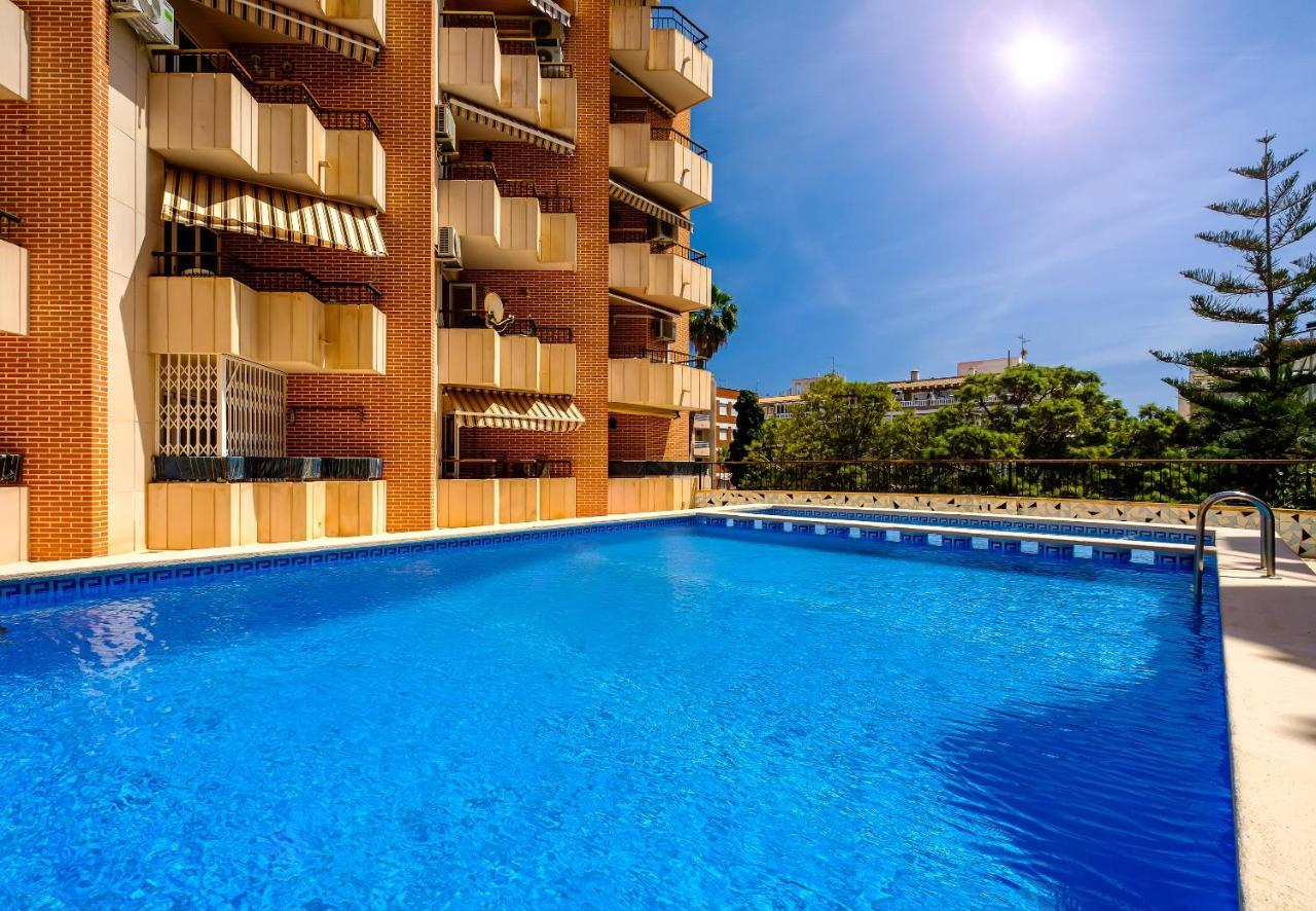 Holiday Royal Suite Concordia Torrevieja Kültér fotó