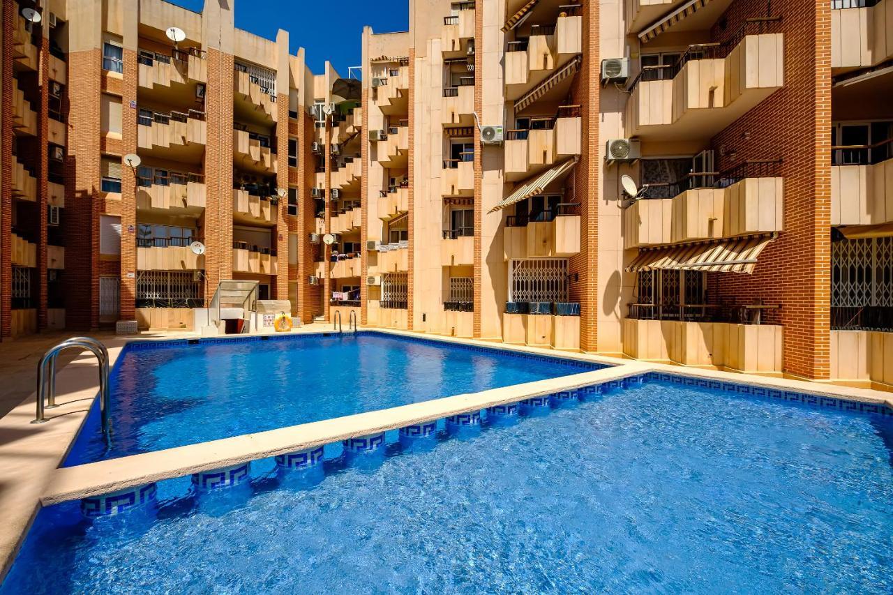 Holiday Royal Suite Concordia Torrevieja Kültér fotó
