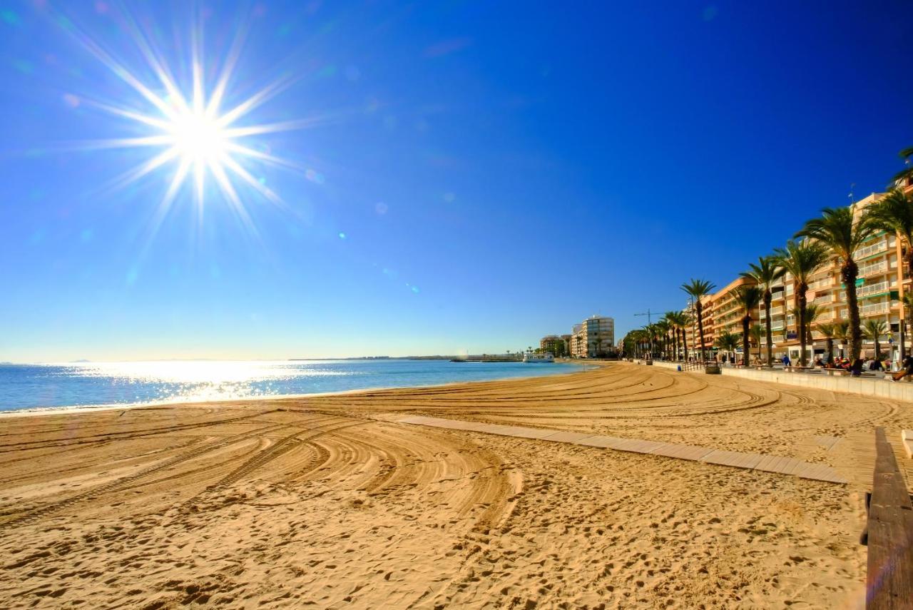 Holiday Royal Suite Concordia Torrevieja Kültér fotó