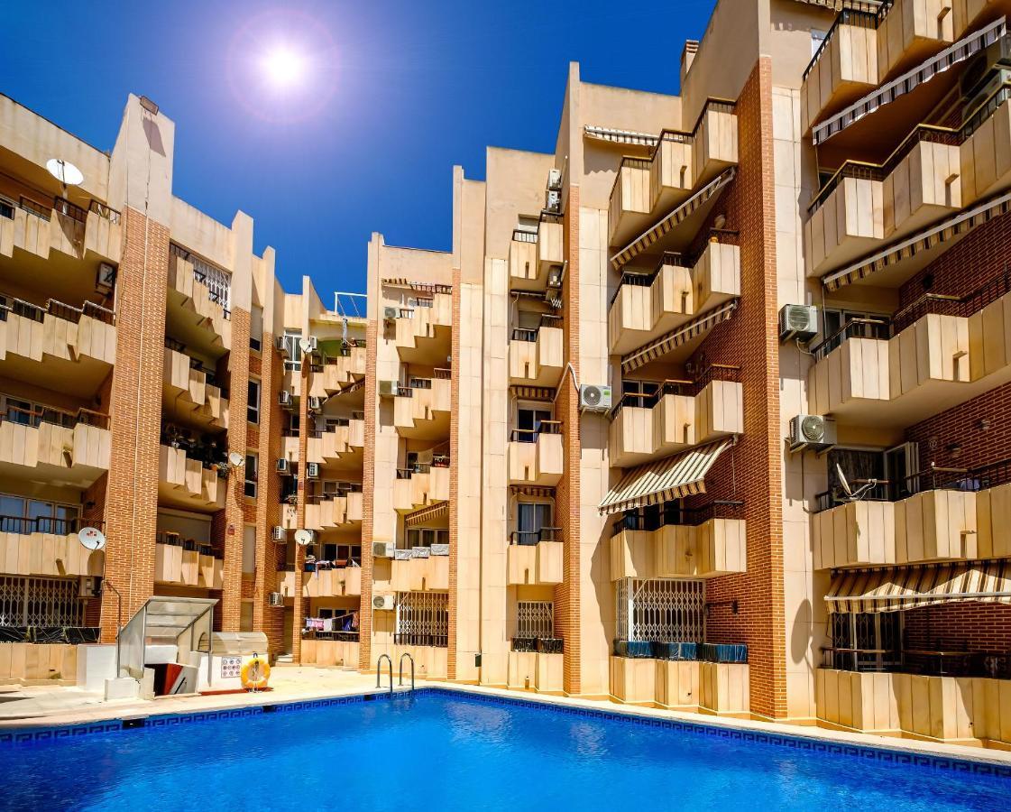 Holiday Royal Suite Concordia Torrevieja Kültér fotó