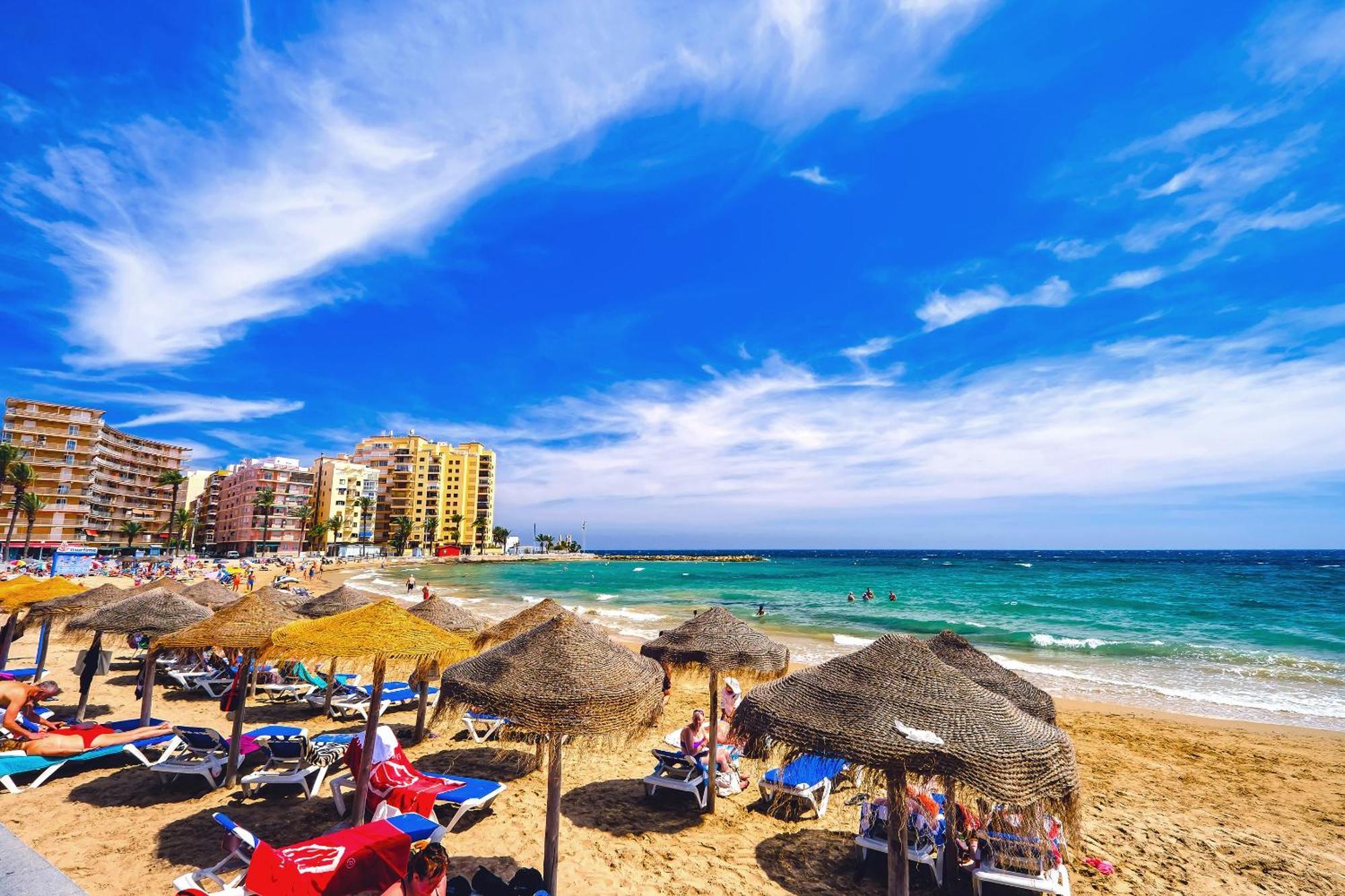 Holiday Royal Suite Concordia Torrevieja Kültér fotó