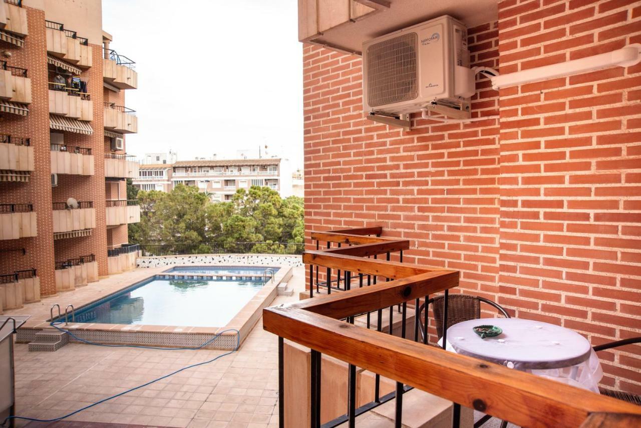 Holiday Royal Suite Concordia Torrevieja Kültér fotó