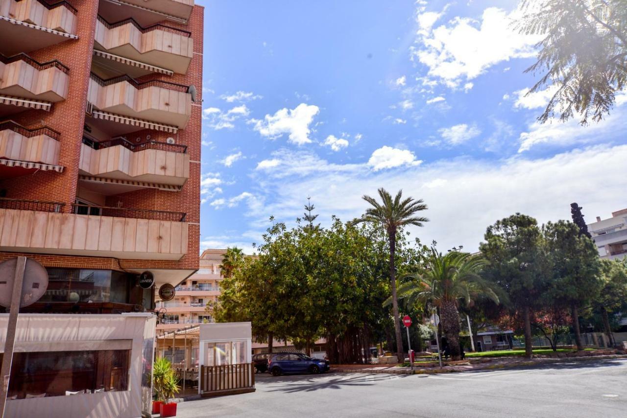 Holiday Royal Suite Concordia Torrevieja Kültér fotó