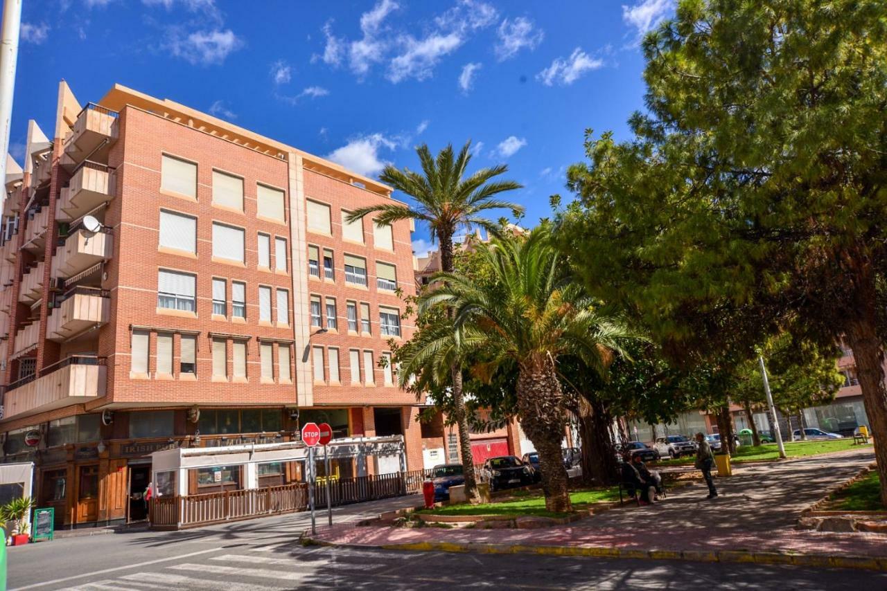 Holiday Royal Suite Concordia Torrevieja Kültér fotó